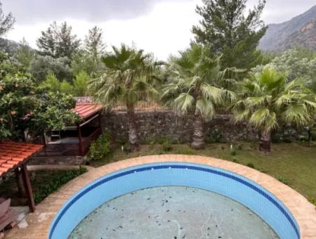 2 Villen Zum Verkauf Auf Einem 1500M2 Grossen Grundstück In Akkaya, Dem Wunder Der Natur