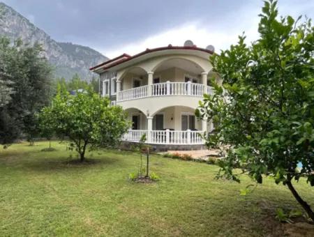 2 Villen Zum Verkauf Auf Einem 1500M2 Grossen Grundstück In Akkaya, Dem Wunder Der Natur