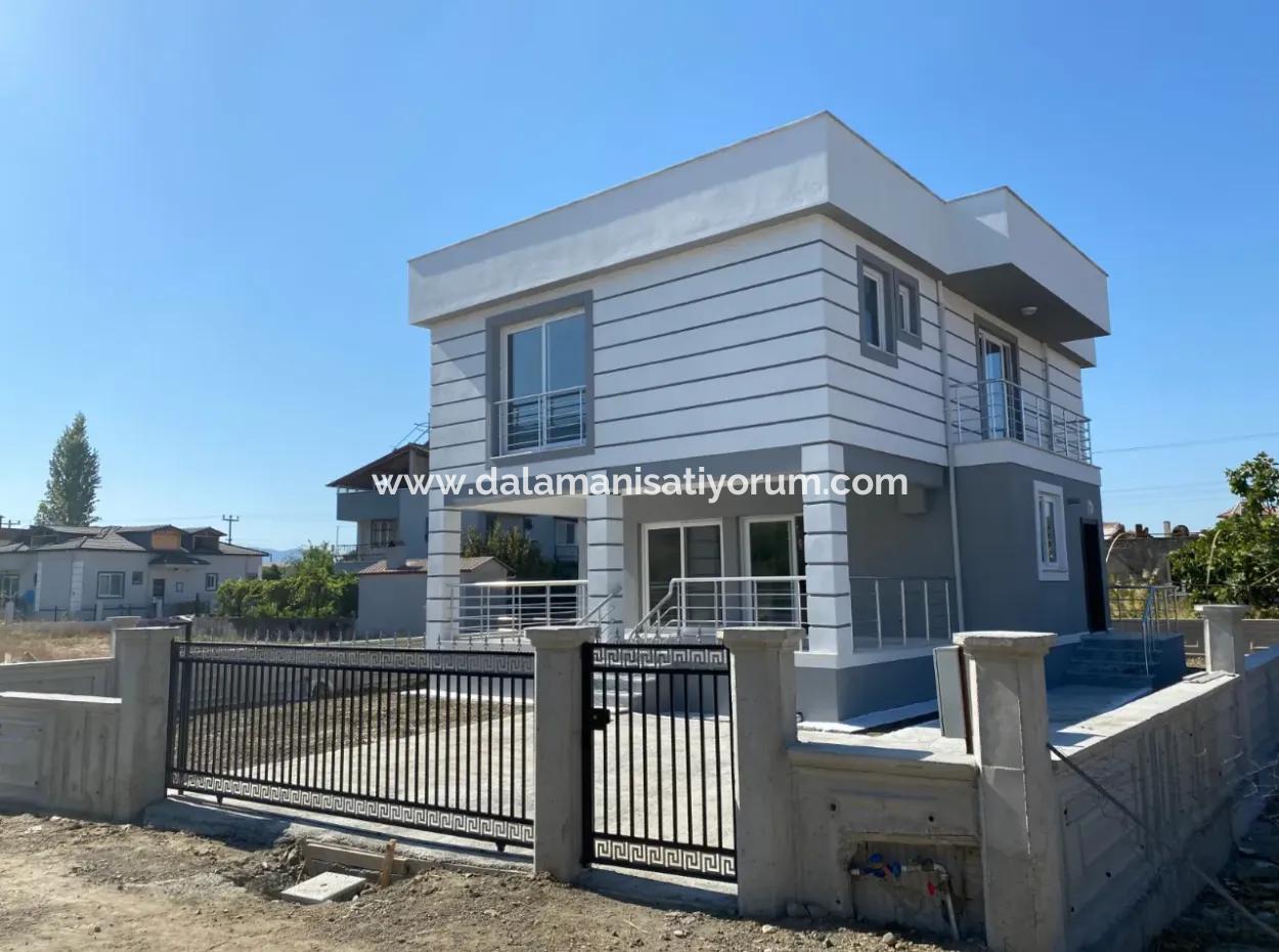 Dalaman Karaçalı'da Satılık Lüks Villa