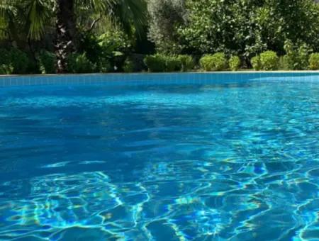 Doğa Mucizesi Akkayada 1500M2 Arsanın İçerisinde 2 Adet Satılık Villalar